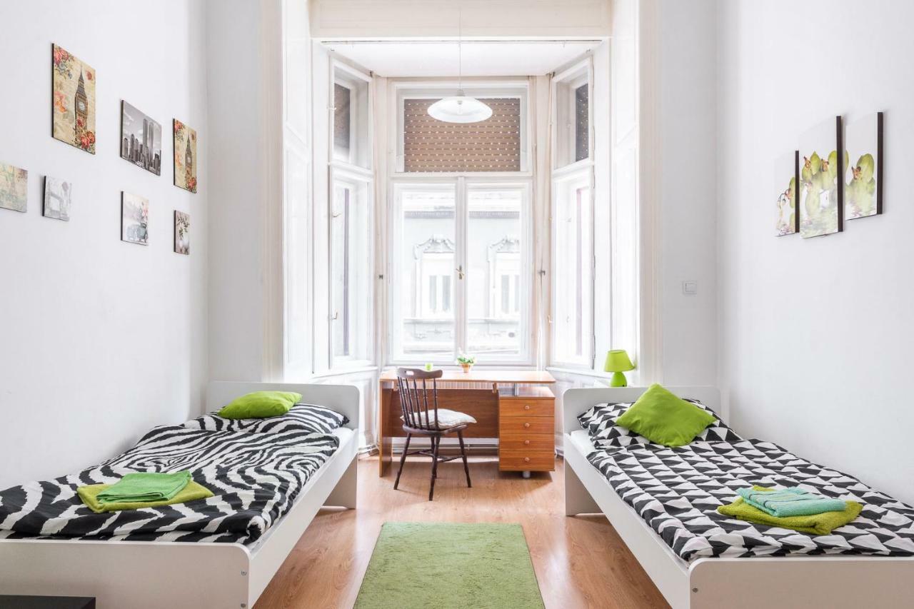 Izabella Home 2 บูดาเปสต์ ภายนอก รูปภาพ