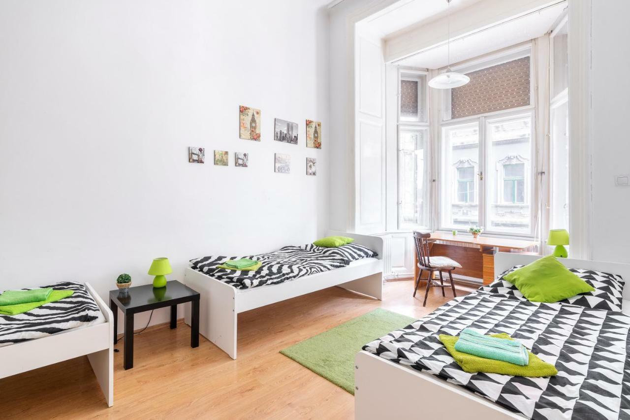 Izabella Home 2 บูดาเปสต์ ภายนอก รูปภาพ