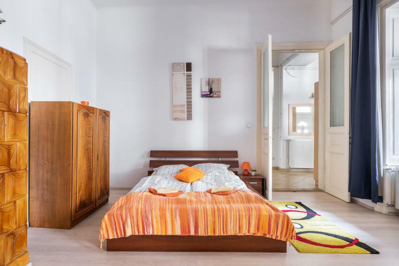 Izabella Home 2 บูดาเปสต์ ภายนอก รูปภาพ
